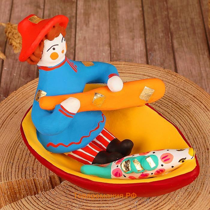 Дымковская игрушка «Фигурка: Мужик в лодке», 12×7.5×9 см